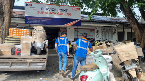 Foto KAI Logistik Cetak Rekor Angkutan Retail – KAI Logistik Cetak Rekor Angkutan Retail: Layanan Inklusif KALOG Express Tumbuh 9% | Bisnis | inews.network