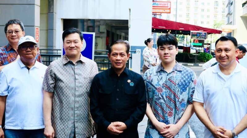 Foto Kunjungan Menteri Lingkungan Hidup – Mall of Indonesia Sambut Kunjungan Menteri Lingkungan Hidup untuk Wujudkan Jakarta Lebih Berkelanjutan | Bisnis | inews.network