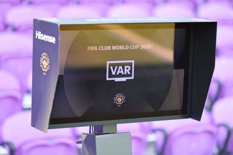 Foto Teknologi Layar Hisense – Teknologi Layar Hisense Mendukung Tampilan VAR di FIFA Club World Cup 2025™ | Bisnis | inews.network