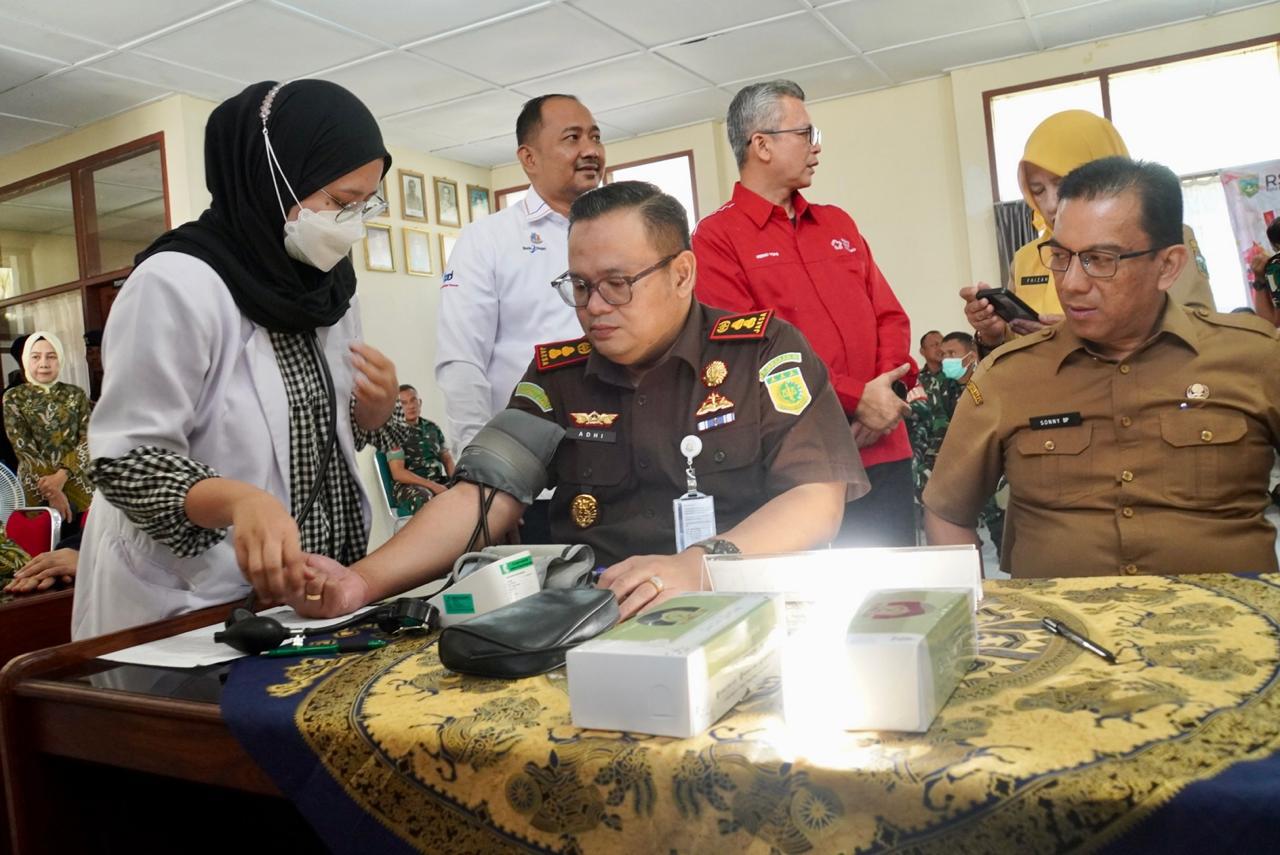 Foto HUT Kejaksaan ke 80 – HUT Kejaksaan ke-80, Kejari Padang Panjang Gelar Donor Darah Lintas Instansi | Kejagung | inews.network