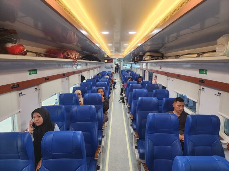 Foto KA Pasundan New Generation Hadirkan Pengalaman Perjalanan Menyenangkan Menggunakan Kereta Api – KA Pasundan New Generation, Hadirkan Pengalaman Perjalanan Menyenangkan Menggunakan Kereta Api | Nasional | inews.network