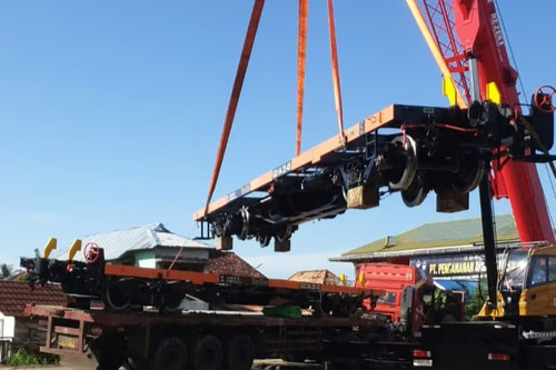 Foto KAI Logistik Distribusikan 270 Gerbong Datar – KAI Logistik Distribusikan 270 Gerbong Datar, Dukung Peningkatan Kapasitas Angkutan Barang di Sumatera | Nasional | inews.network