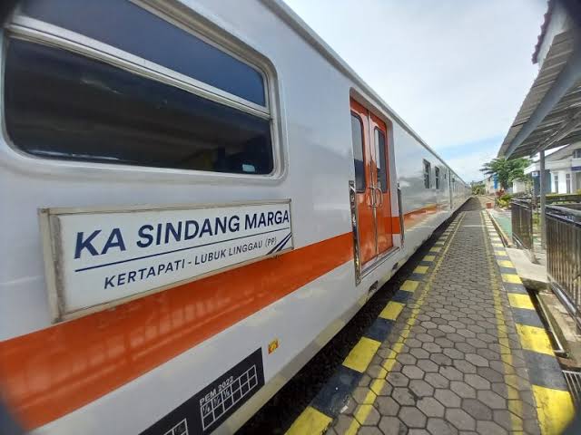 Foto Sambut HUT ke – 80 RI KAI Divre III Palembang Hadirkan Promo Merdeka untuk Kereta Api Sindang Marga – Sambut HUT ke - 80 RI, KAI Divre III Palembang Hadirkan Promo Merdeka untuk Kereta Api Sindang Marga | Bisnis | inews.network