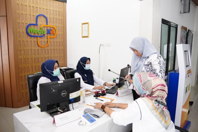 Foto KAI Divre IV Tanjungkarang – KAI Divre IV Tanjungkarang Mantapkan Komitmen Layanan Kesehatan Lewat Klinik Mediska | Bisnis | inews.network