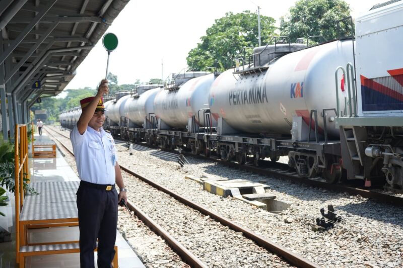 Foto Tingginya Antusiasme Masyarakat KAI Perpanjang Rekrutmen Eksternal 2025 Hingga 3 September – Tingginya Antusiasme Masyarakat, KAI Perpanjang Rekrutmen Eksternal 2025 Hingga 3 September | Bisnis | inews.network