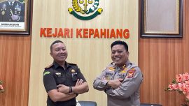 Kapolres Kepahiang AKBP Yuriko Fernanda bersilaturahmi dengan Kajari Kepahiang Bagus Nur Jakfar Adi Saputro di Kantor Kejaksaan Negeri Kepahiang.