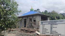 Foto GOLBE Desak APH Audit Proyek Mushola Glamping Rindu Hati Senilai Rp195 Juta – GOLBE Desak APH Audit Proyek Mushola Glamping Rindu Hati Senilai Rp195 Juta | Bengkulu Tengah | inews.network