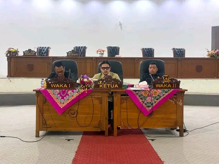 Foto KUA PPAS Perubahan APBD 2026 Diserahkan DPRD Kepahiang Mulai Tahapan Pembahasan Anggaran 2 – KUA-PPAS Perubahan APBD 2026 Diserahkan, DPRD Kepahiang Mulai Tahapan Pembahasan Anggaran | Headline | inews.network