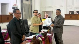 Foto KUA PPAS Perubahan APBD 2026 Diserahkan DPRD Kepahiang Mulai Tahapan Pembahasan Anggaran – KUA-PPAS Perubahan APBD 2026 Diserahkan, DPRD Kepahiang Mulai Tahapan Pembahasan Anggaran | Ikatan Wartawan Online | inews.network