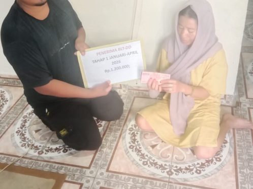 Pemdes Sungai Jernih Salurkan BLT Tahap I Rp9,6 Juta kepada Delapan Penerima 2 Foto Pemdes Sungai Jernih Salurkan BLT Tahap I Rp96 Juta kepada Delapan Penerima – Pemdes Sungai Jernih Salurkan BLT Tahap I Rp9,6 Juta kepada Delapan Penerima | Headline | inews.network