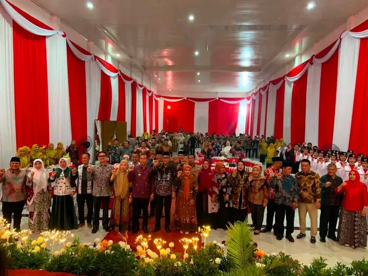 Foto Pimpinan dan Anggota DPRD Kepahiang Hadiri Malam Resepsi HUT ke 81 Kemerdekaan RI 2 – Pimpinan dan Anggota DPRD Kepahiang Hadiri Malam Resepsi HUT ke-81 Kemerdekaan RI | Headline | inews.network